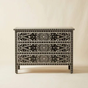 Zarina Chest