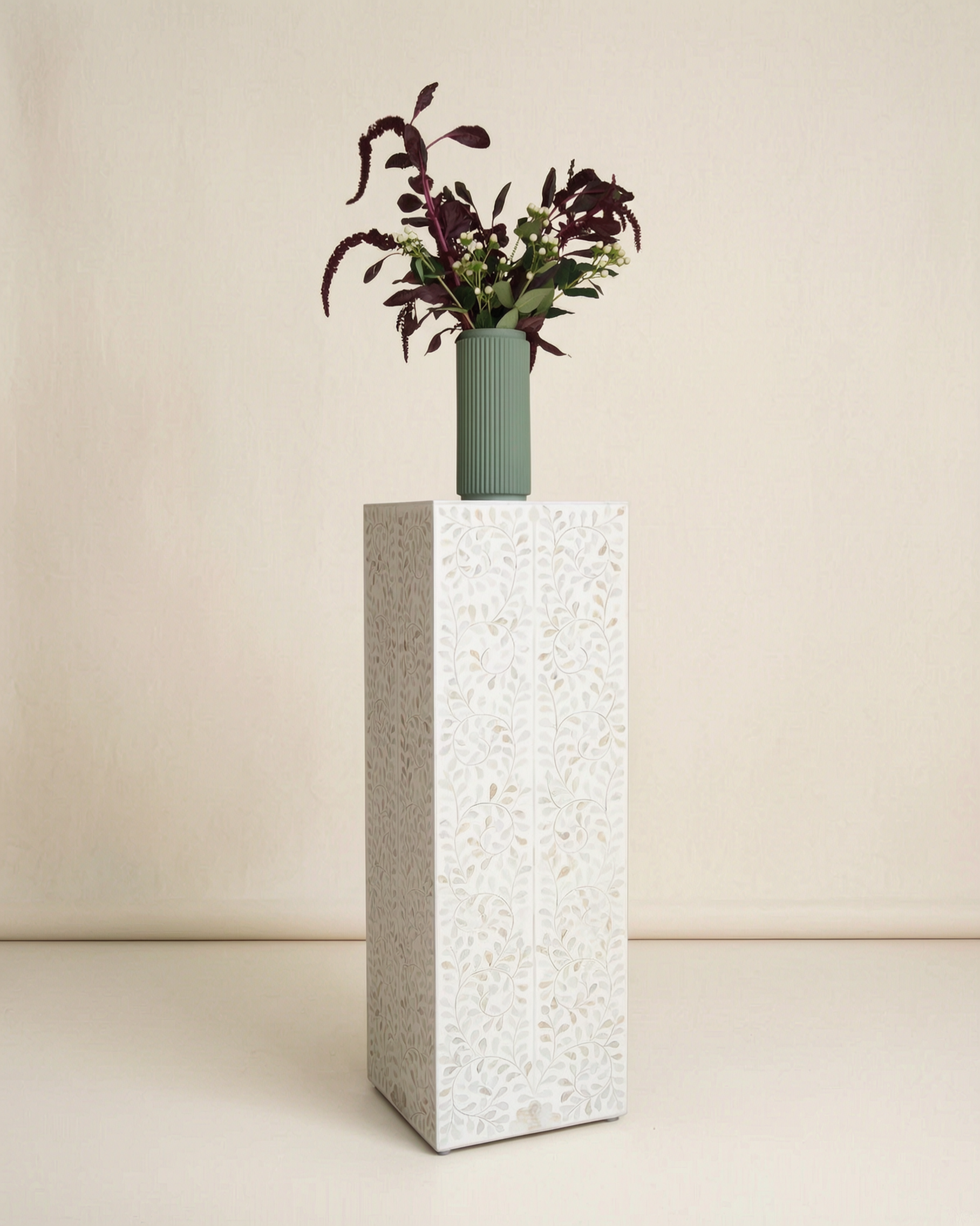 Noor Pedestal