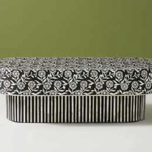 Uns Coffee Table